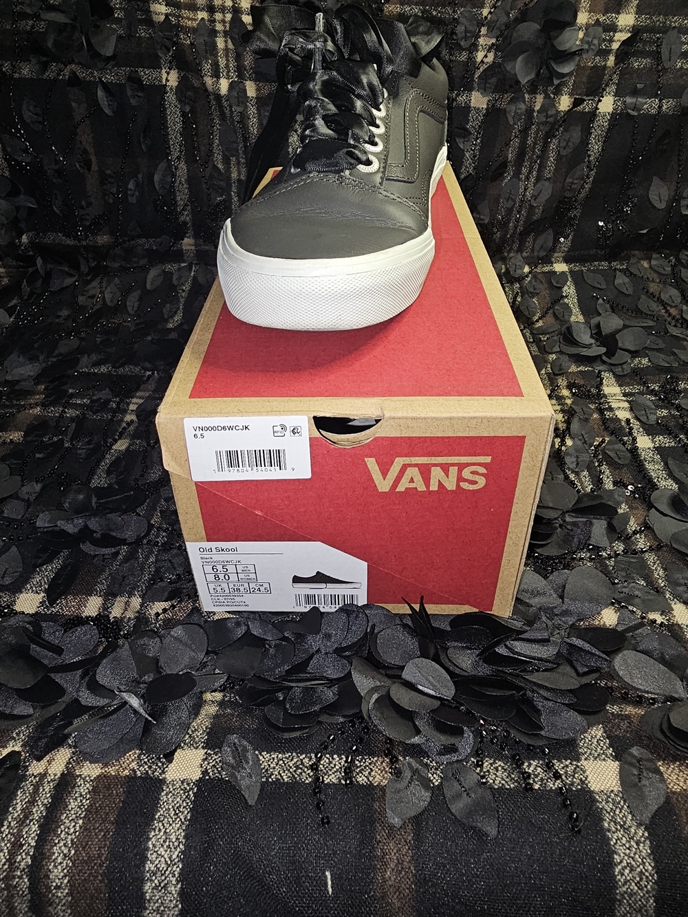 Vans Old Skool Sneakers in Black and White